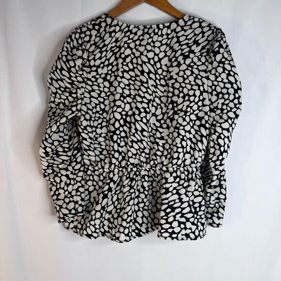 Who What Wear Vneck Peplum Long Sleeve Black White Maximal Blouse Size Medium - Picture 2 of 10